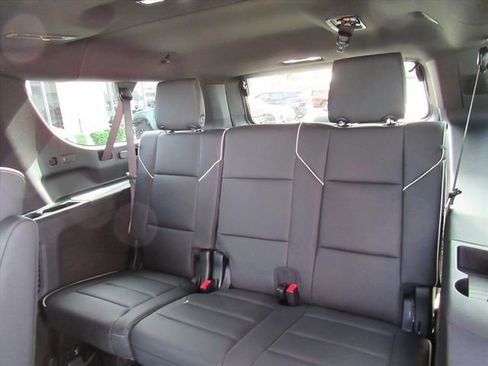 New 2026 Cadillac Escalade ESV Sport w/ Touring Package image 32