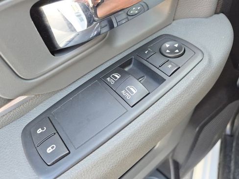 Used 2016 RAM 2500 Tradesman w/ Power & Remote Entry Group image 8