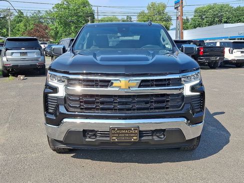 Used 2025 Chevrolet Silverado 1500 LT image 3
