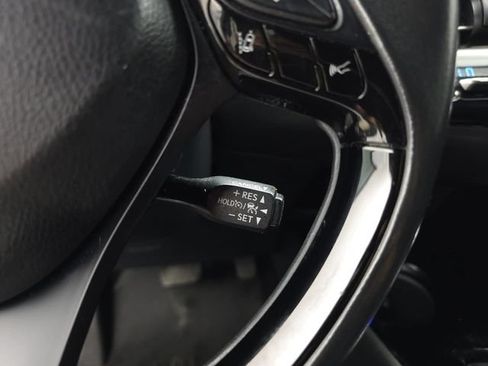 Used 2021 Toyota C-HR XLE FWD image 29