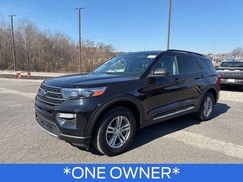 Used 2022 Ford Explorer XLT w/ Equipment Group 202A image 5