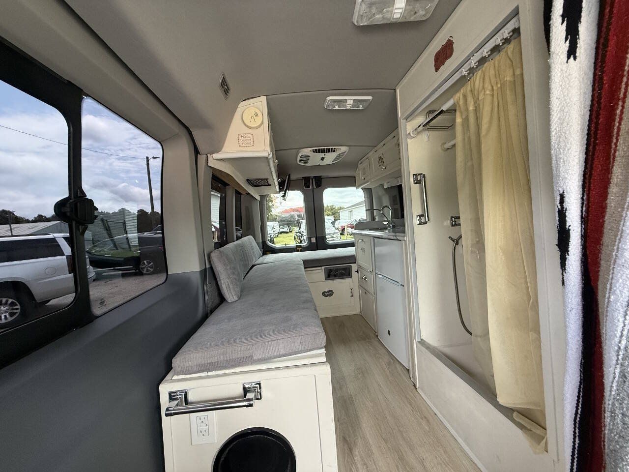 Used 2019 Ford Transit 350 XLT RWD image 30
