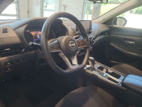 Used 2024 Nissan Sentra SV FWD image 10