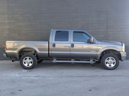 Used 2006 Ford F350 XL image 4