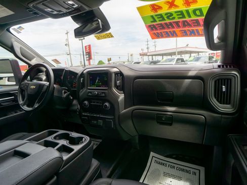 Used 2024 Chevrolet Silverado 3500 W/T image 23
