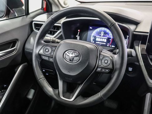 Used 2024 Toyota Corolla Cross XLE w/ Convenience Package FWD image 16