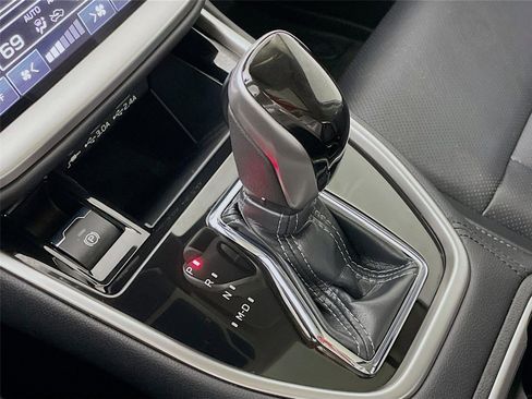 Certified 2025 Subaru Legacy Limited image 22