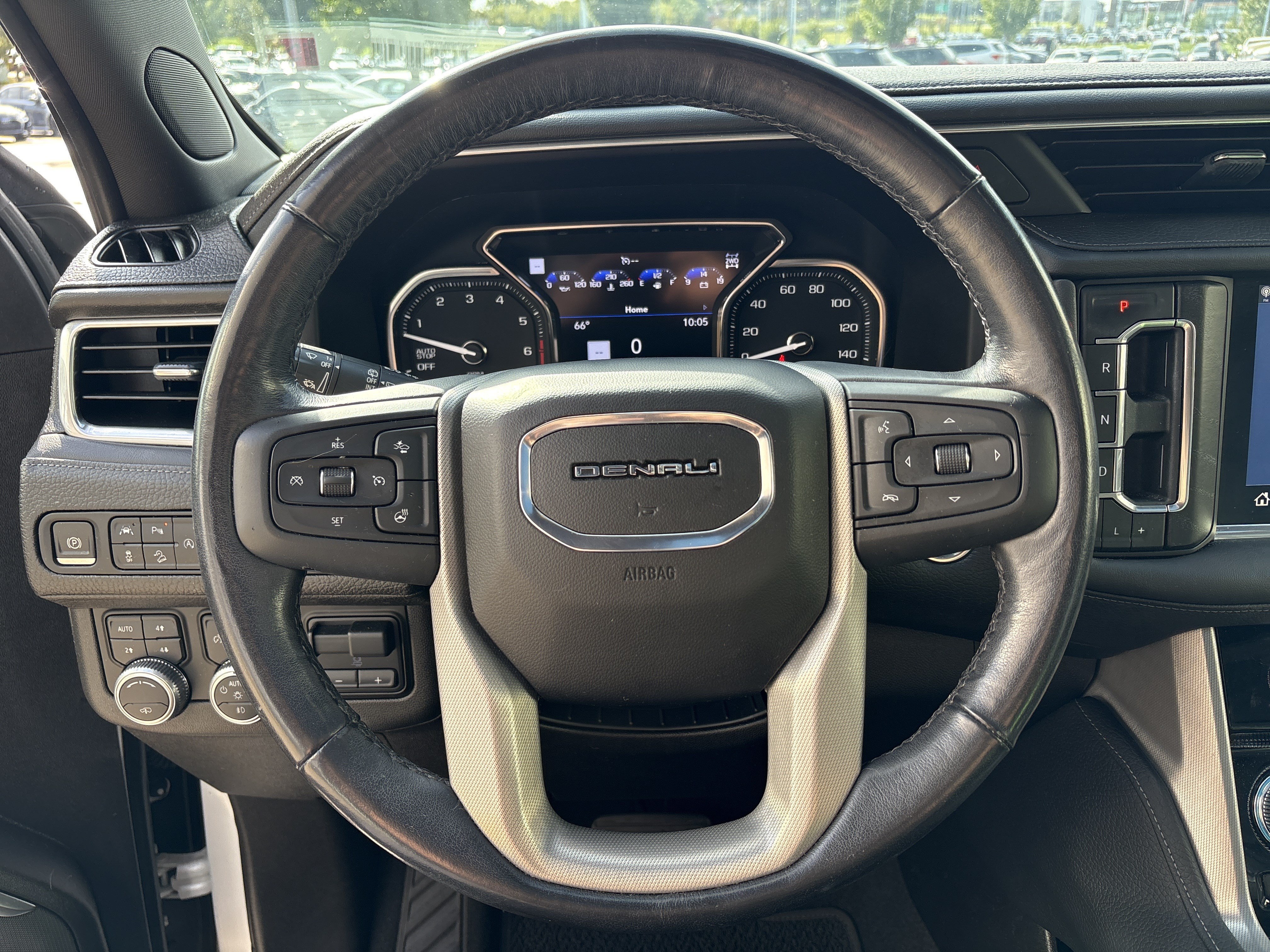 Used 2021 GMC Yukon Denali w/ Denali Ultimate Package AWD/4WD image 18