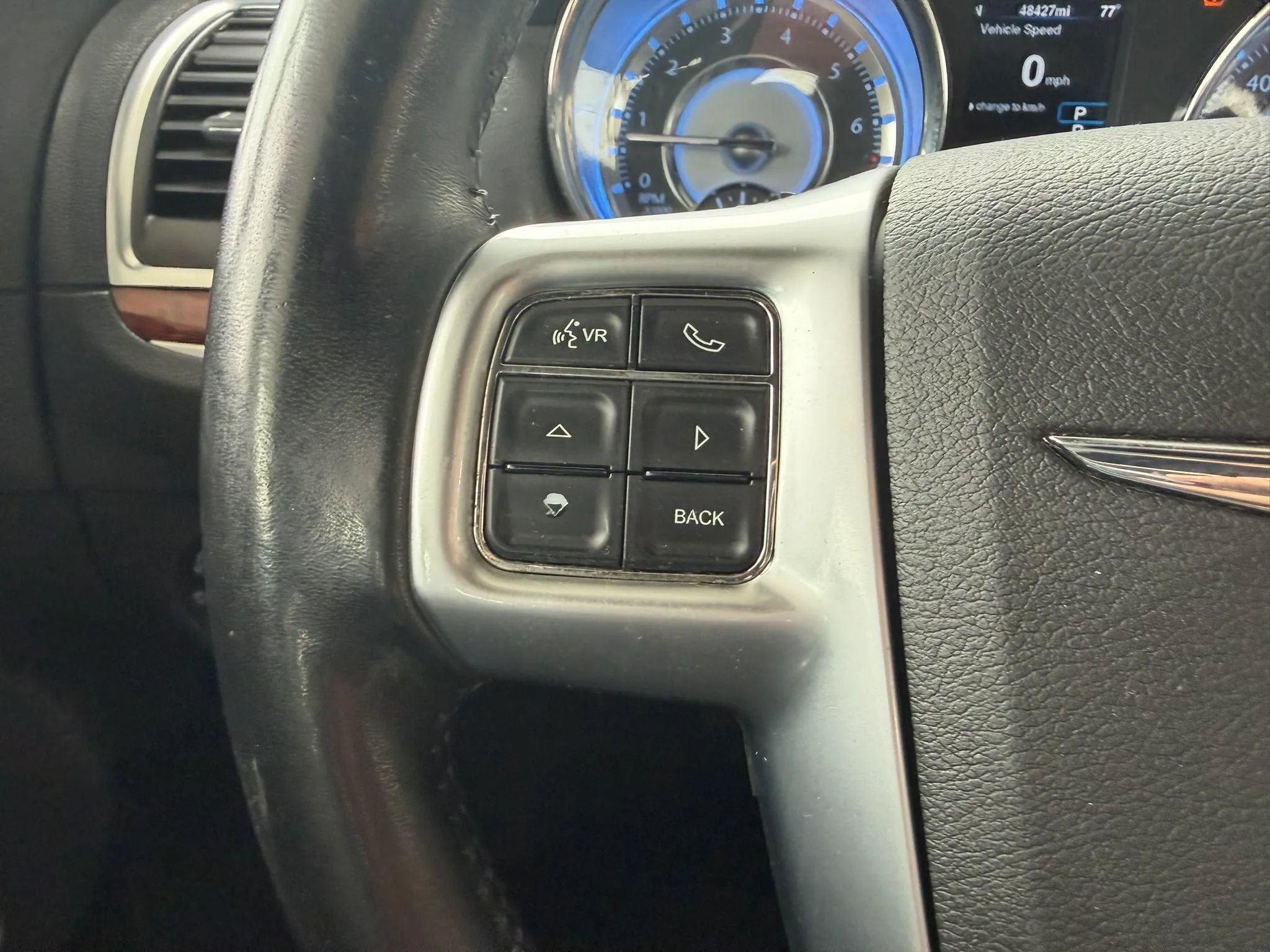 Used 2013 Chrysler 300 RWD image 17