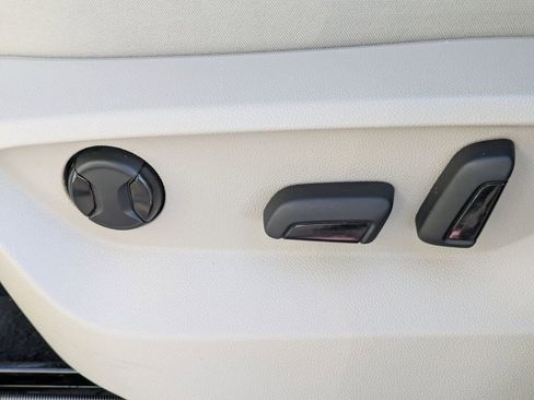 Used 2023 Volkswagen Atlas SE image 26