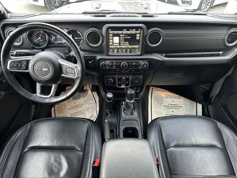 Used 2022 Jeep Wrangler Unlimited Sahara w/ Cold Weather Group image 16