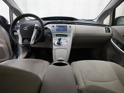Used 2015 Toyota Prius Two image 5