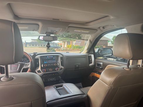 Used 2018 GMC Sierra 1500 SLT w/ SLT Preferred Package image 15