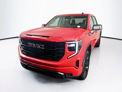 Used 2025 GMC Sierra 1500 Elevation AWD/4WD image 3