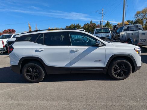 Used 2023 GMC Terrain AT4 image 2