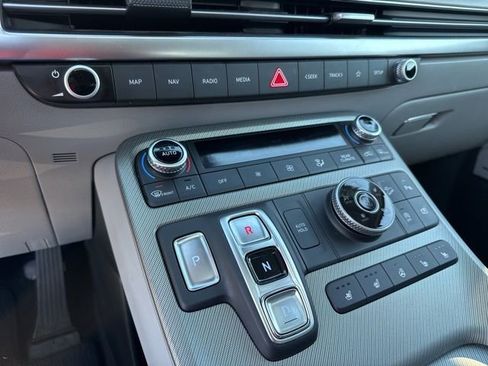 Used 2023 Hyundai Palisade SEL w/ Premium Package image 8