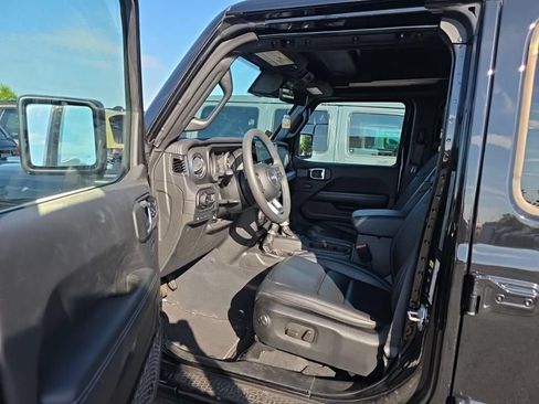 Used 2024 Jeep Wrangler High Altitude AWD/4WD image 12
