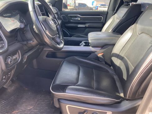 Used 2021 RAM 1500 Laramie AWD/4WD image 3