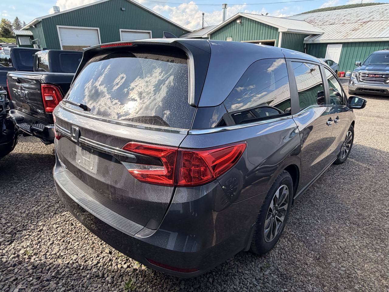 Used 2024 Honda Odyssey EX-L image 2