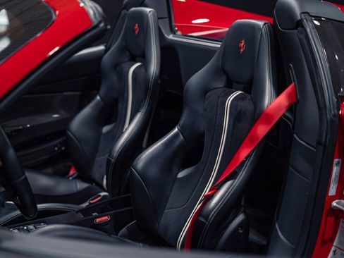 Used 2020 Ferrari 488 Pista Spider RWD image 2