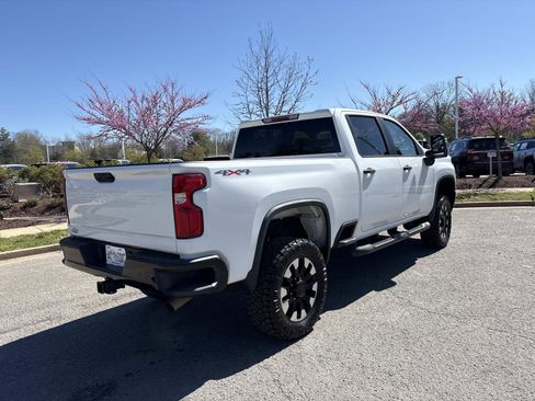 Used 2020 Chevrolet Silverado 2500 Custom w/ Custom Value Package image 8