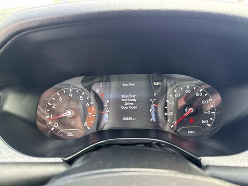 Used 2024 Jeep Compass Latitude AWD/4WD image 29