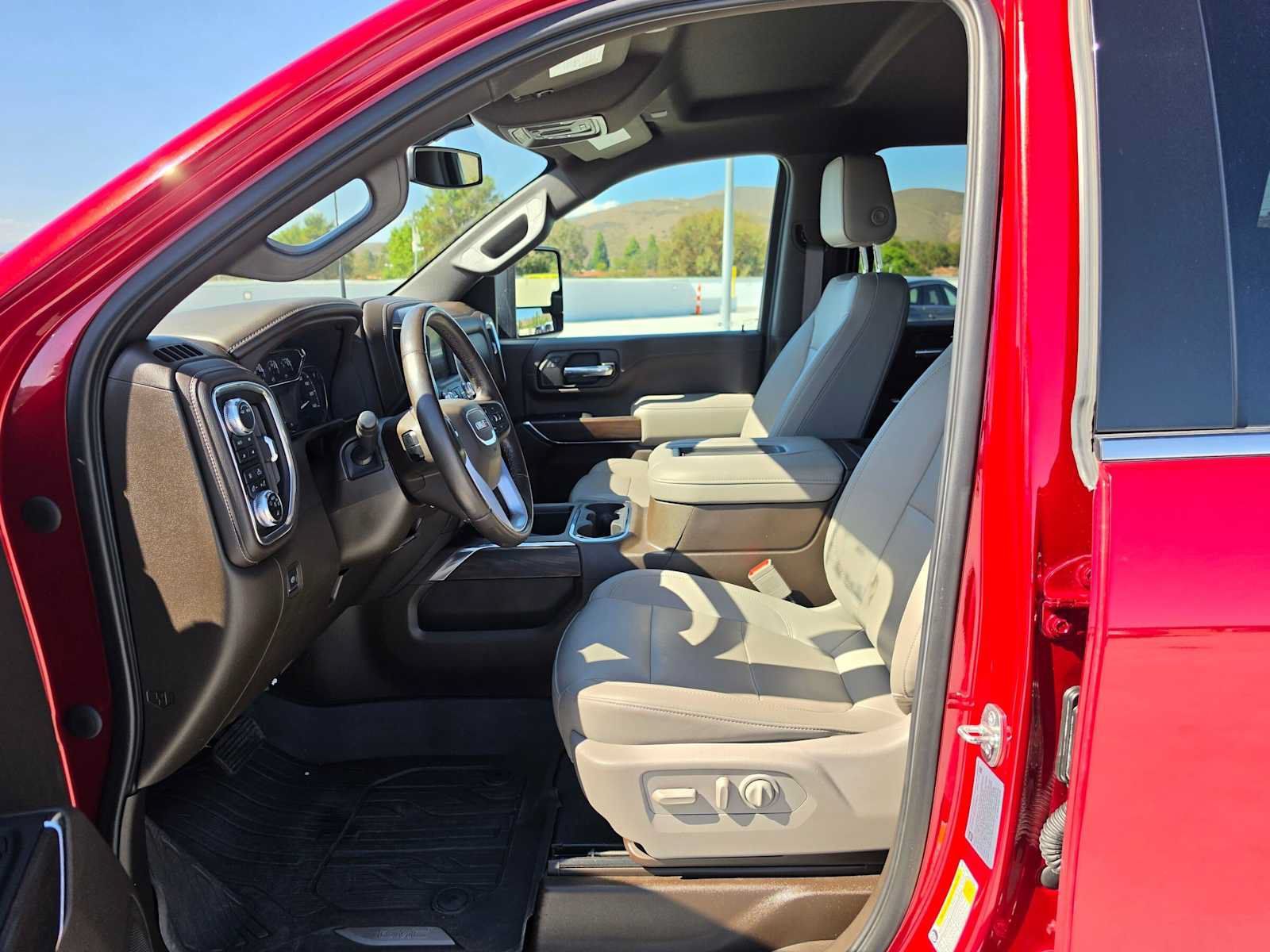 Used 2022 GMC Sierra 2500 SLT w/ SLT Premium Package AWD/4WD image 20