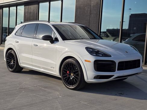 Used 2021 Porsche Cayenne GTS image 6