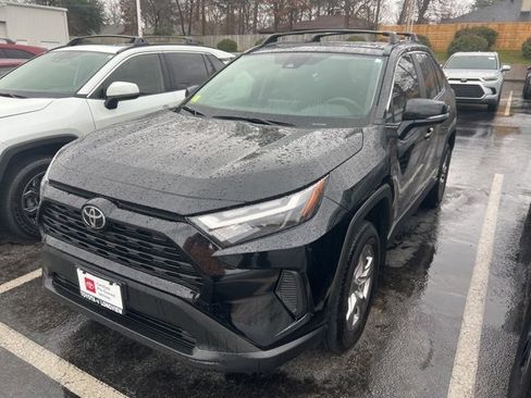 Certified 2025 Toyota RAV4 XLE image 3