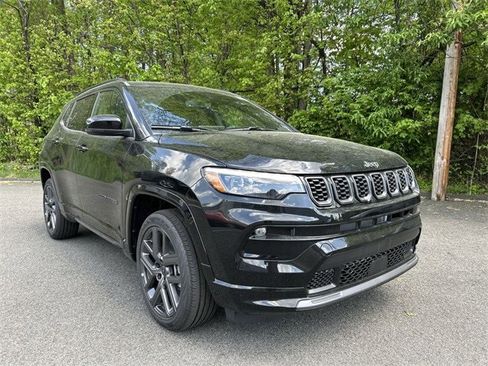 New 2025 Jeep Compass Limited w/ High Altitude Package image 1