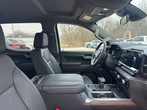 Used 2024 GMC Sierra 1500 SLT w/ SLT Premium Plus Package image 14