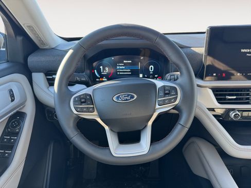 New 2026 Ford Explorer Active w/ Active Comfort Package image 15