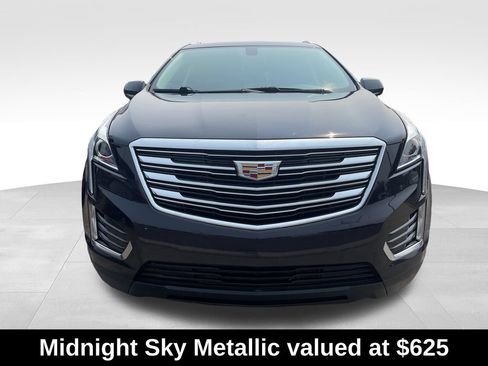 Used 2018 Cadillac XT5 Luxury FWD image 2