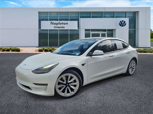 Used 2022 Tesla Model 3 Long Range AWD/4WD image 32