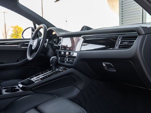 New 2026 Porsche Macan image 44