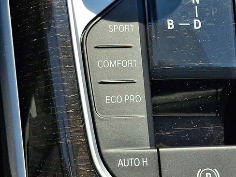 Used 2022 BMW i4 eDrive40 w/ M Sport Package RWD image 25