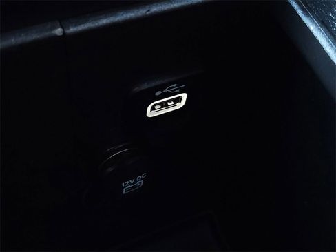 Used 2017 Jeep Wrangler Sahara w/ Connectivity Group image 16