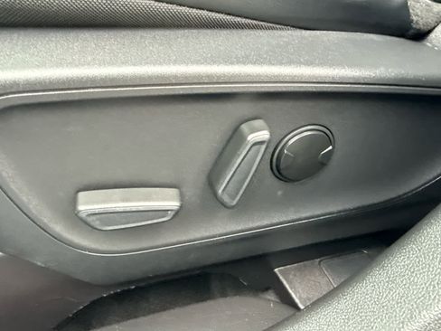 Used 2025 Ford Escape ST-Line AWD/4WD image 12