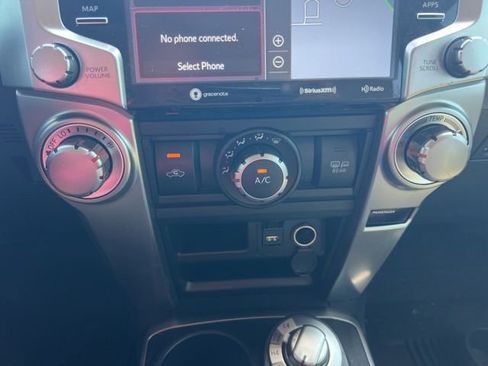 Used 2022 Toyota 4Runner SR5 Premium w/ Moonroof Package AWD/4WD image 21