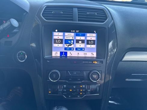 Used 2019 Ford Explorer XLT w/ Equipment Group 202A image 22