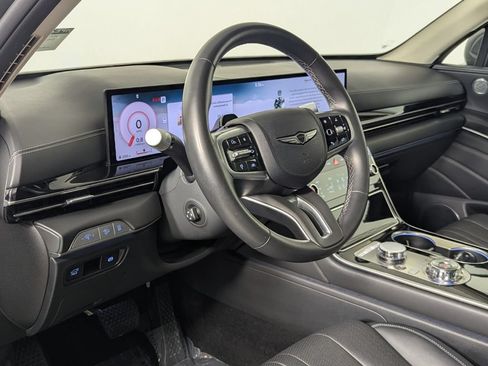 Used 2025 Genesis GV80 2.5T Standard AWD/4WD image 13