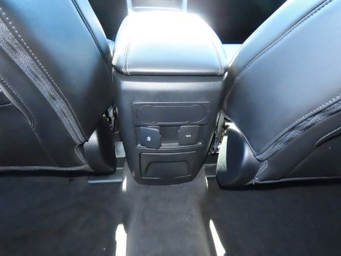 Certified 2023 Ford Explorer XLT w/ Equipment Group 202A image 20