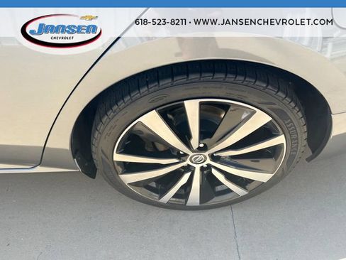 Used 2022 Nissan Altima 2.5 SR FWD image 32