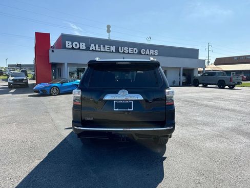 Used 2020 Toyota 4Runner Limited AWD/4WD image 10