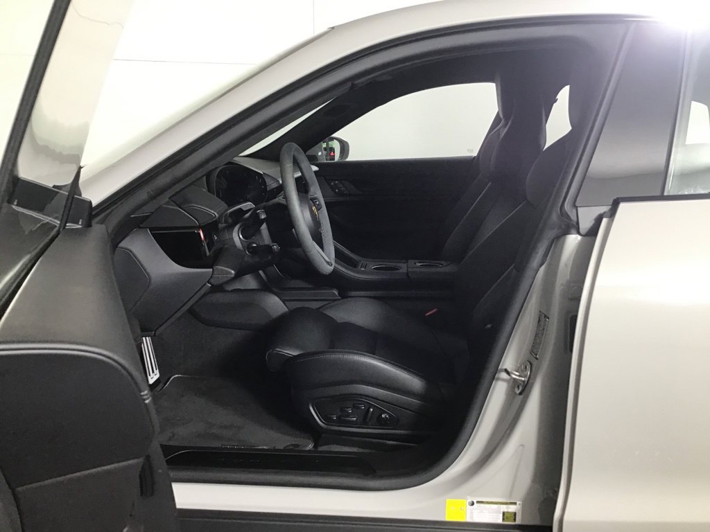 Certified 2024 Porsche Taycan GTS AWD/4WD image 5