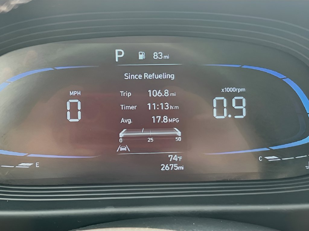 Used 2025 Hyundai Venue Limited FWD image 12