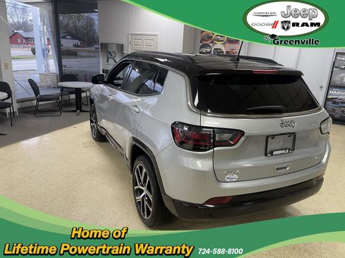 Used 2024 Jeep Compass Limited w/ Elite Group image 6