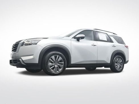 Used 2024 Nissan Pathfinder SV image 30