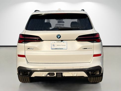 New 2026 BMW X5 xDrive50e w/ Executive Package AWD/4WD image 4