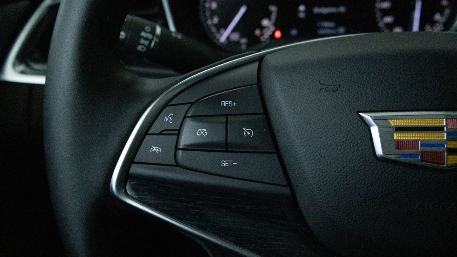 Used 2025 Cadillac XT5 Premium Luxury w/ LPO, Floor Liner Package AWD/4WD image 19